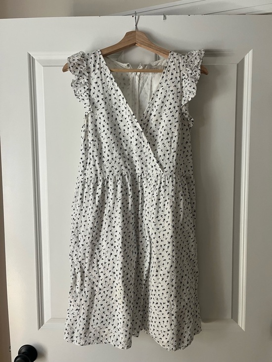 LOFT Dresses & Skirts - White Floral Sundress with Ruffle Sleeves